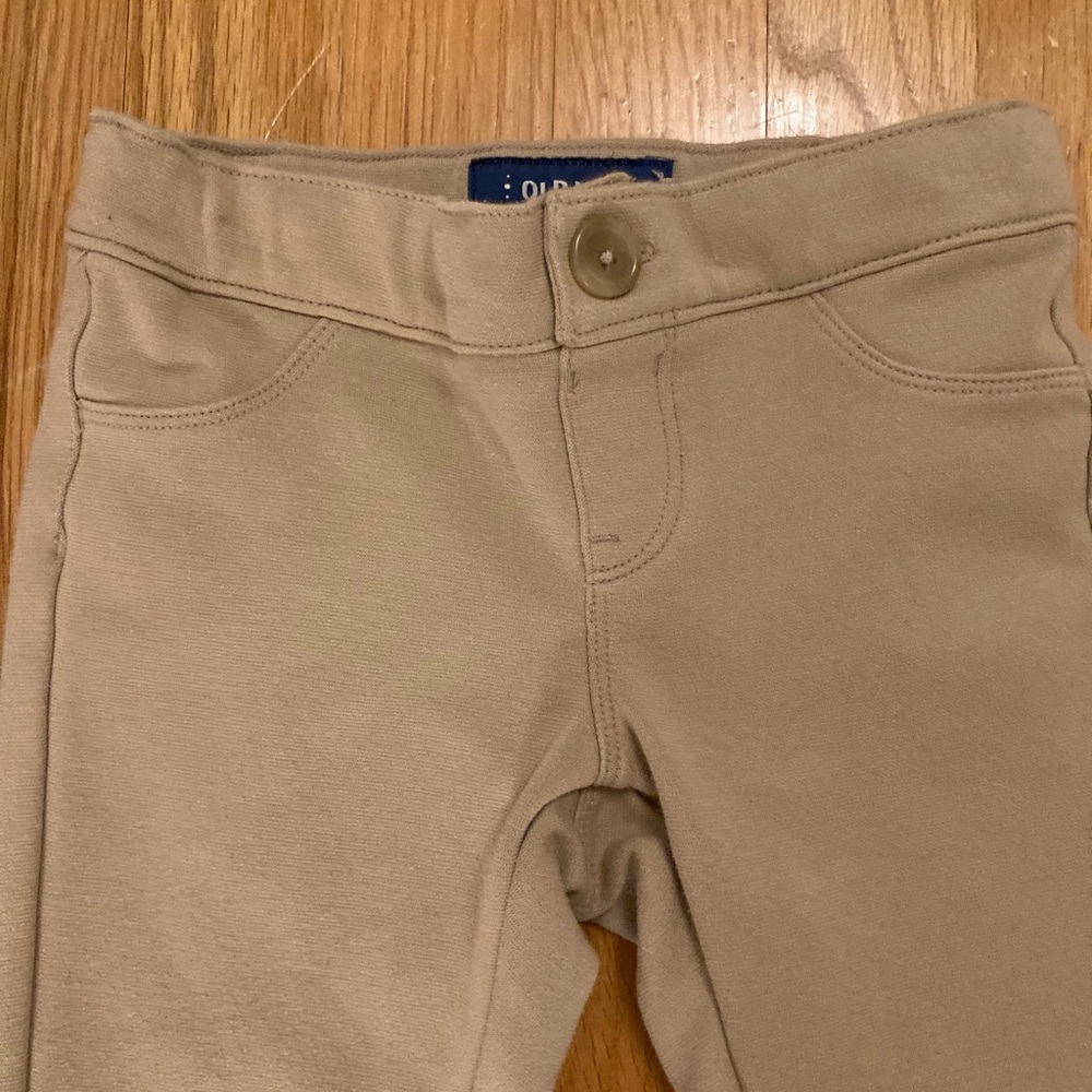 EUC Old Navy Girls Size 5 Khaki Jeggings